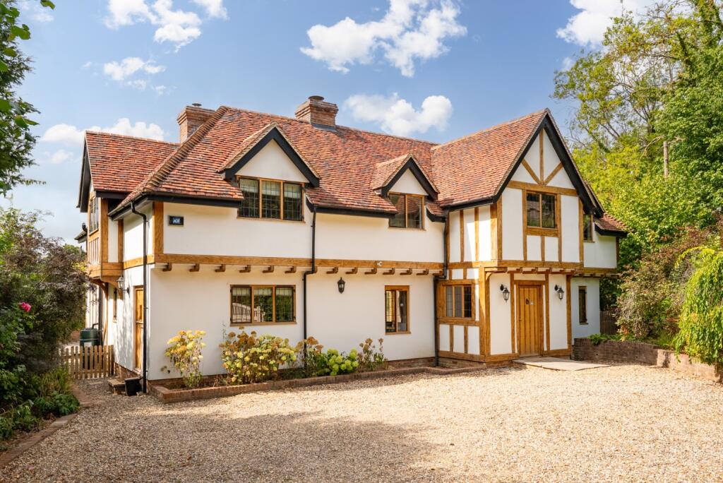 4 bed Detached for rent in Thaxted. From Russell Property - Bishop's Stortford 4 bed Detached for rent in Thaxted. From Russell Property - Bishop's Stortford