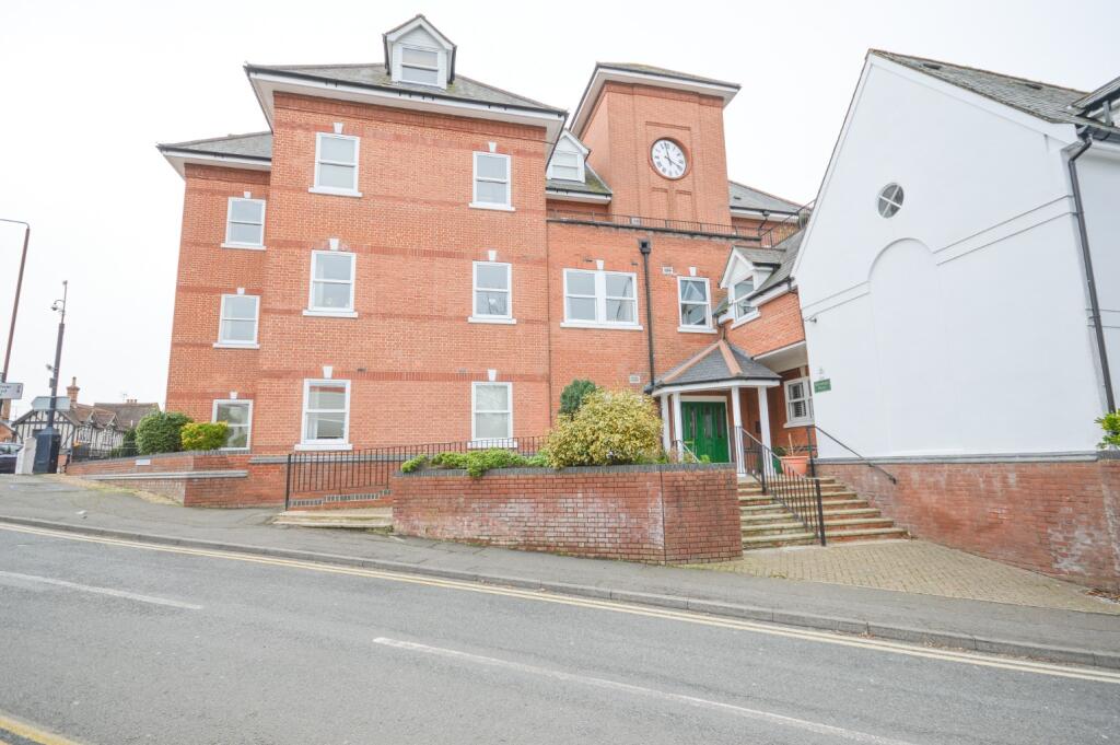 1 bed Apartment for rent in Stansted Mountfitchet. From Russell Property - Bishop's Stortford
