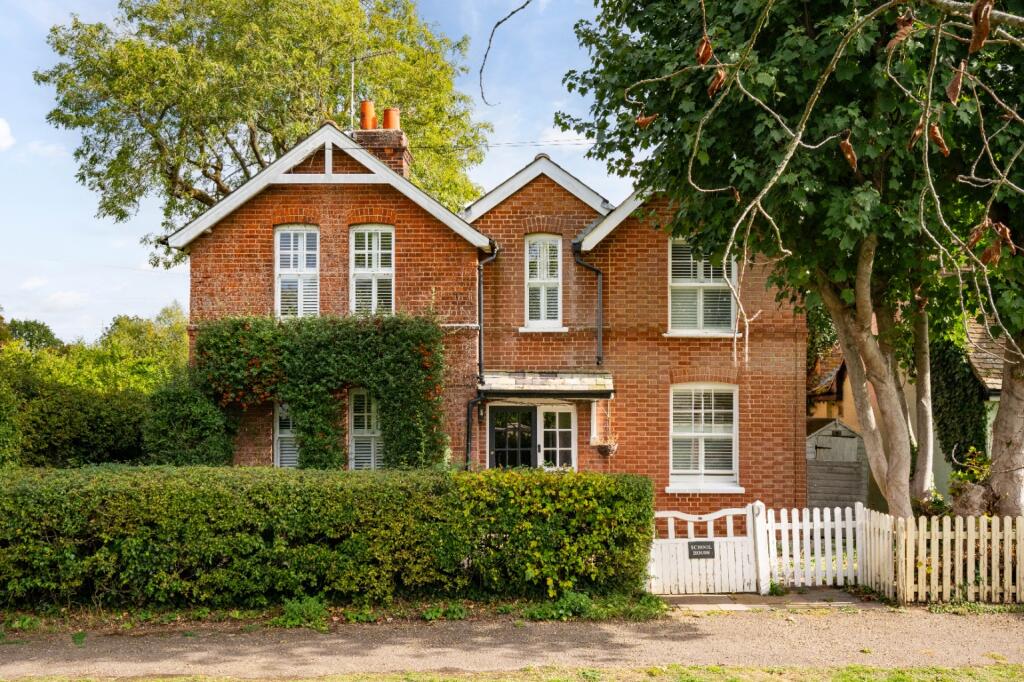 4 bed Detached for rent in Henham. From Russell Property - Bishop's Stortford 4 bed Detached for rent in Henham. From Russell Property - Bishop's Stortford
