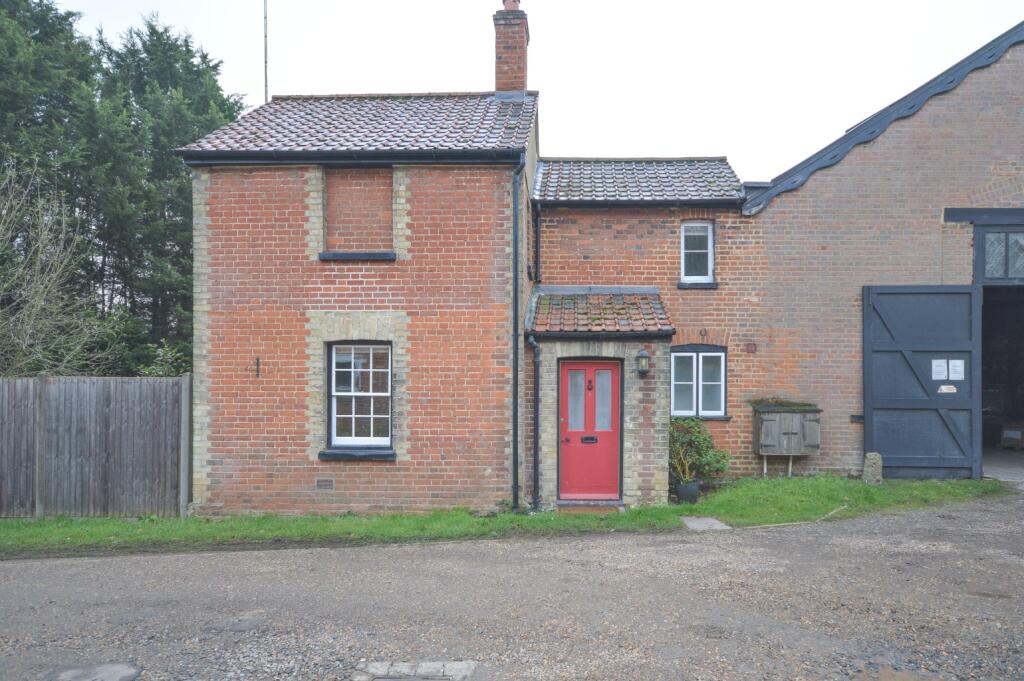 3 bed Detached for rent in Birchanger. From Russell Property - Bishop's Stortford 3 bed Detached for rent in Birchanger. From Russell Property - Bishop's Stortford