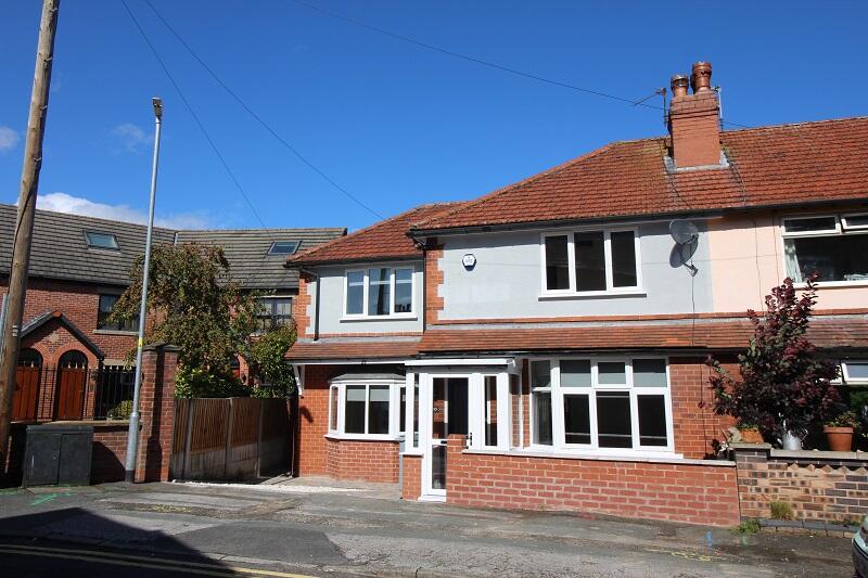 3 bed Semi Detached for rent in Knutsford. From Bespoke Lettings 3 bed Semi Detached for rent in Knutsford. From Bespoke Lettings