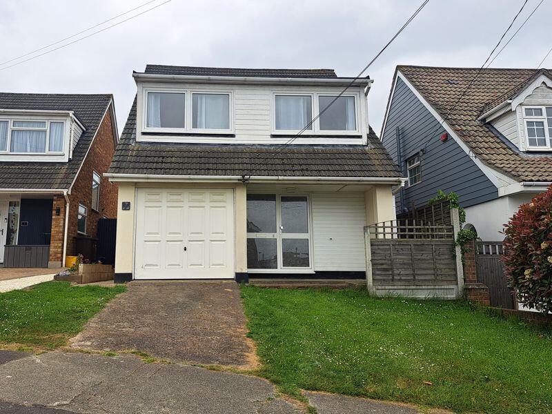 4 bed Detached for rent in Tarpots. From Crowstone Estates - Westcliff-On-Sea 4 bed Detached for rent in Tarpots. From Crowstone Estates - Westcliff-On-Sea