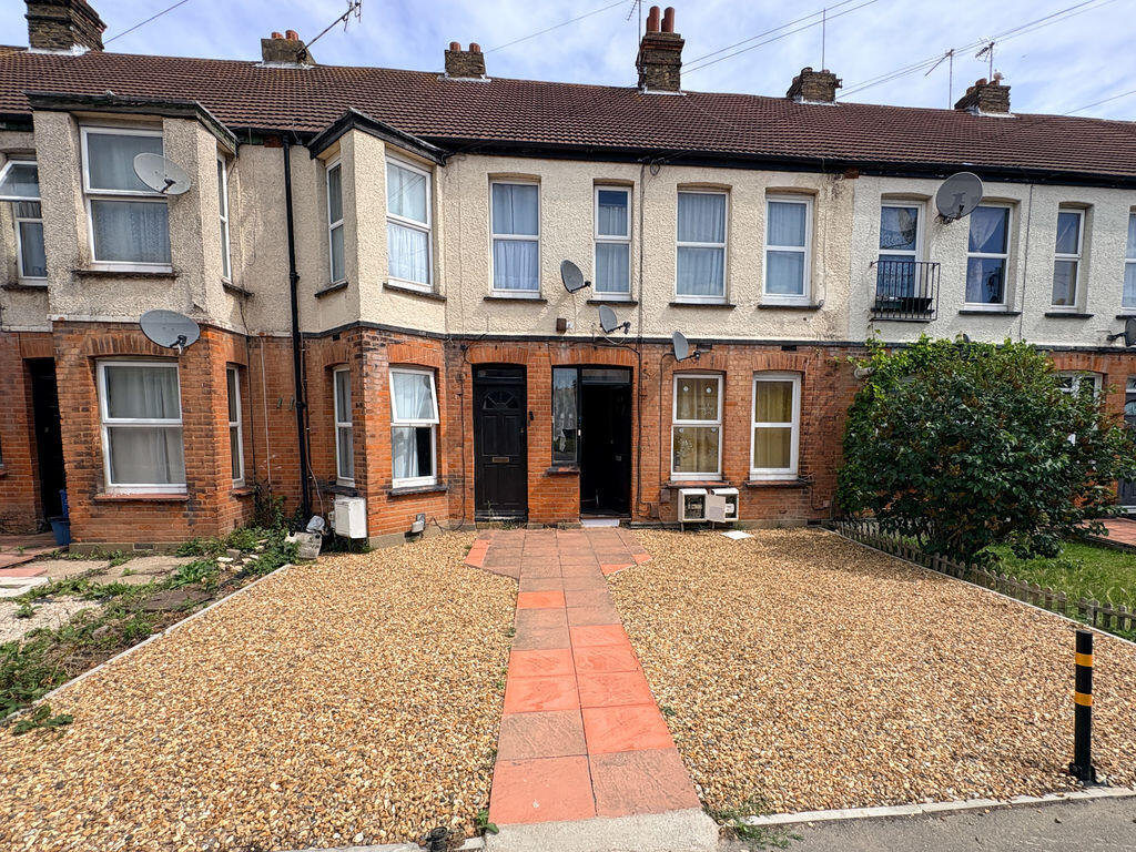 1 bed 1st Floor Flat for rent in Southend-on-Sea. From Crowstone Estates - Westcliff-On-Sea 1 bed 1st Floor Flat for rent in Southend-on-Sea. From Crowstone Estates - Westcliff-On-Sea