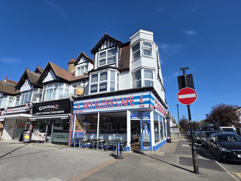 1 bed 1st Floor Flat for rent in Southend-on-Sea. From Crowstone Estates - Westcliff-On-Sea 1 bed 1st Floor Flat for rent in Southend-on-Sea. From Crowstone Estates - Westcliff-On-Sea