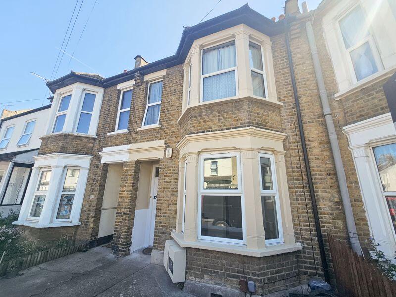 2 bed House (unspecified) for rent in Southend-on-Sea. From Crowstone Estates - Westcliff-On-Sea 2 bed House (unspecified) for rent in Southend-on-Sea. From Crowstone Estates - Westcliff-On-Sea