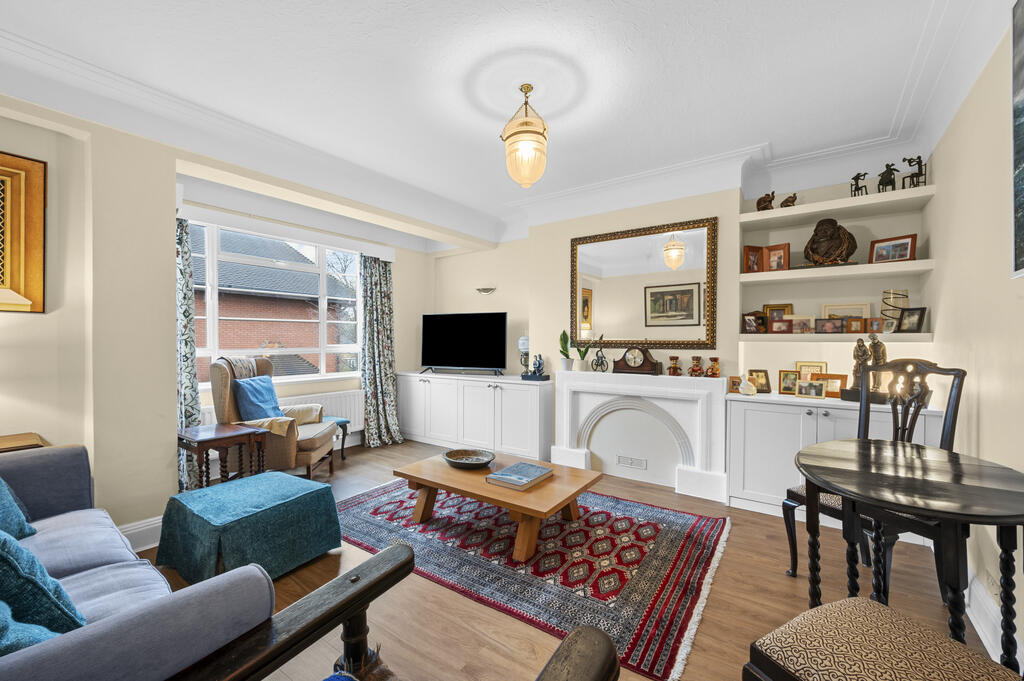 2 bed 1st Floor Flat for rent in Wimbledon. From Winchester White - Wimbledon