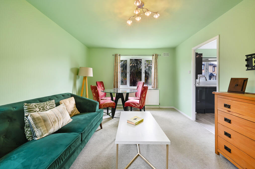 2 bed 1st Floor Flat for rent in Wandsworth. From Winchester White - Wimbledon