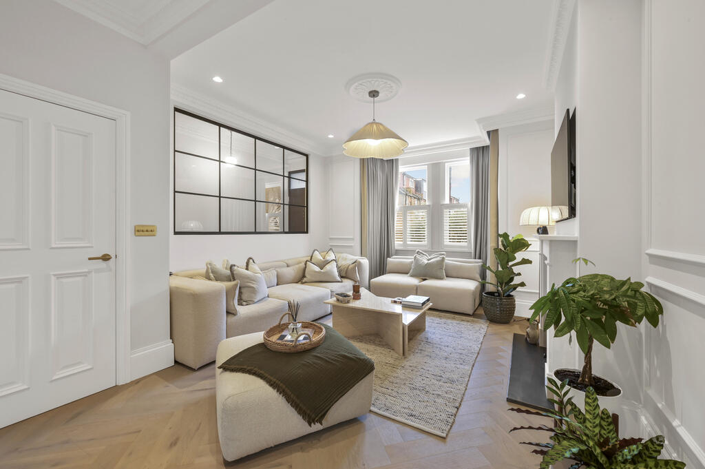 4 bed Detached for rent in Wimbledon. From Winchester White - Wimbledon