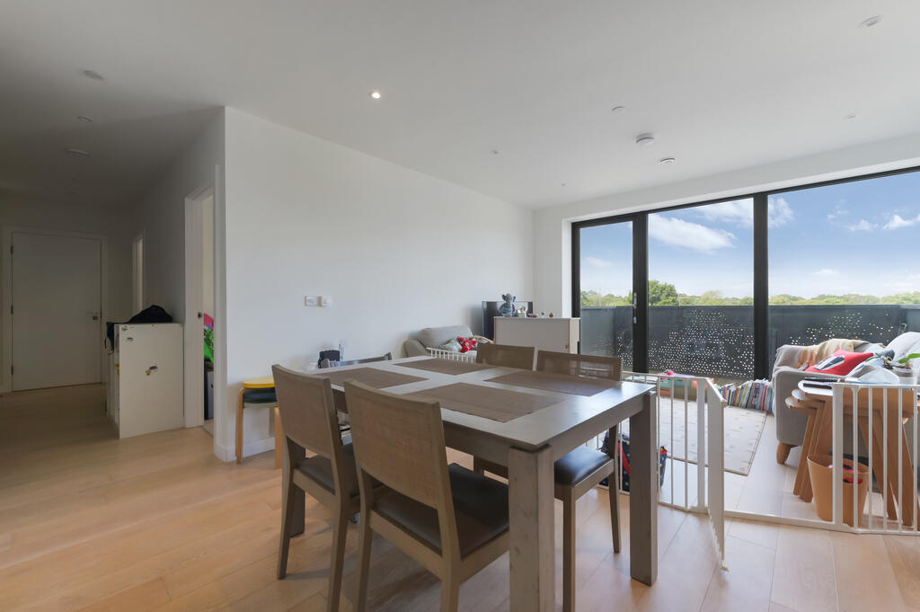 2 bed 1st Floor Flat for rent in Wimbledon. From Winchester White - Wimbledon 2 bed 1st Floor Flat for rent in Wimbledon. From Winchester White - Wimbledon