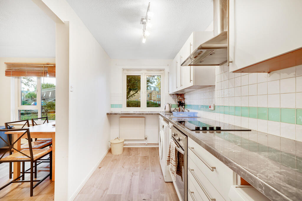 1 bed 1st Floor Flat for rent in Merton. From Winchester White - Wimbledon