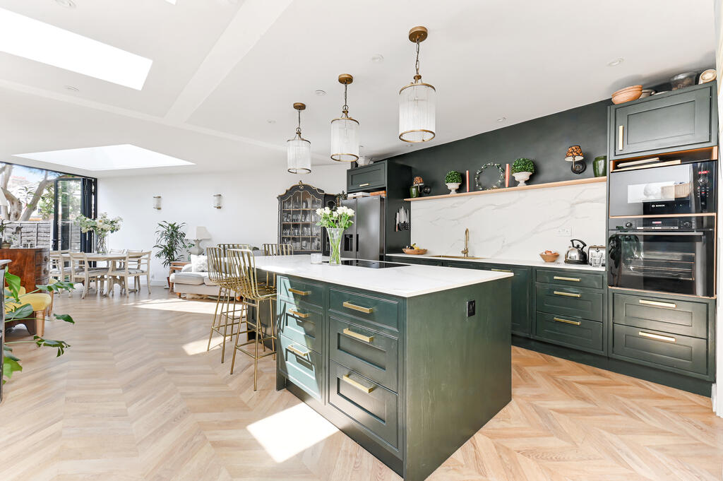 4 bed Detached for rent in Wandsworth. From Winchester White - Wimbledon 4 bed Detached for rent in Wandsworth. From Winchester White - Wimbledon