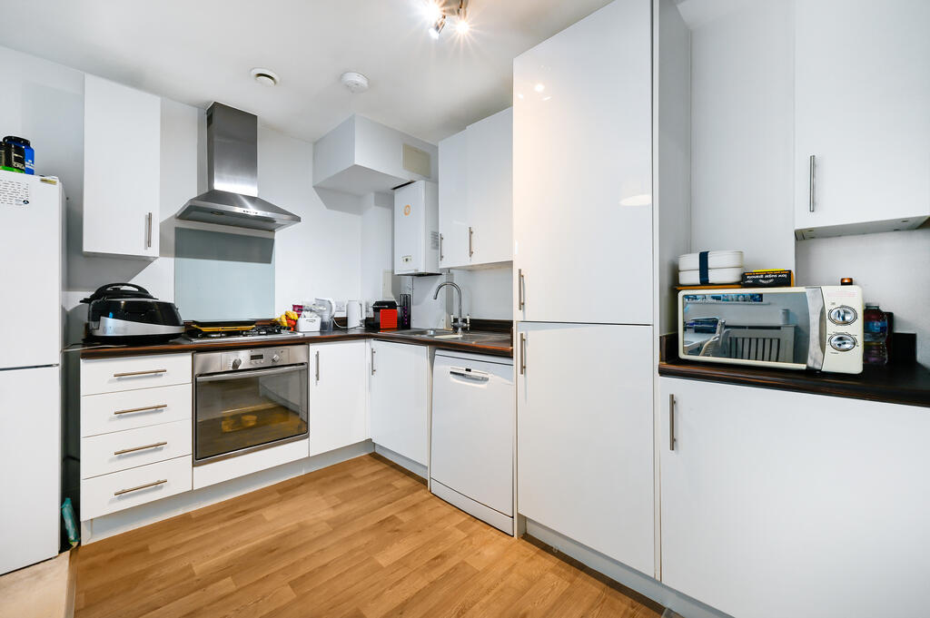 2 bed 1st Floor Flat for rent in Wimbledon. From Winchester White - Wimbledon