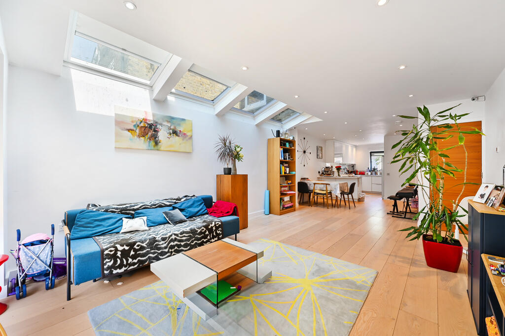 4 bed Detached for rent in Wimbledon. From Winchester White - Wimbledon