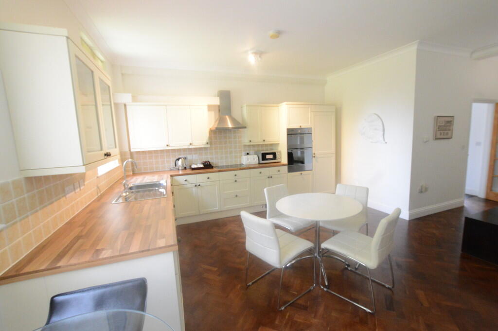 3 bed Apartment for rent in Bury St Edmunds. From Tennens Properties Ltd - Bury St. Edmunds 3 bed Apartment for rent in Bury St Edmunds. From Tennens Properties Ltd - Bury St. Edmunds