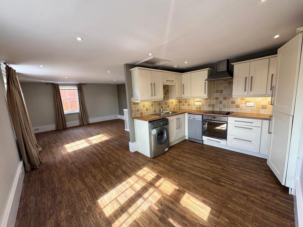 2 bed Apartment for rent in Bury St Edmunds. From Tennens Properties Ltd - Bury St. Edmunds 2 bed Apartment for rent in Bury St Edmunds. From Tennens Properties Ltd - Bury St. Edmunds