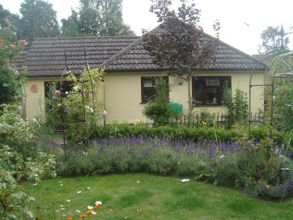 1 bed Semi-detached bungalow for rent in Norton. From Tennens Properties Ltd - Bury St. Edmunds