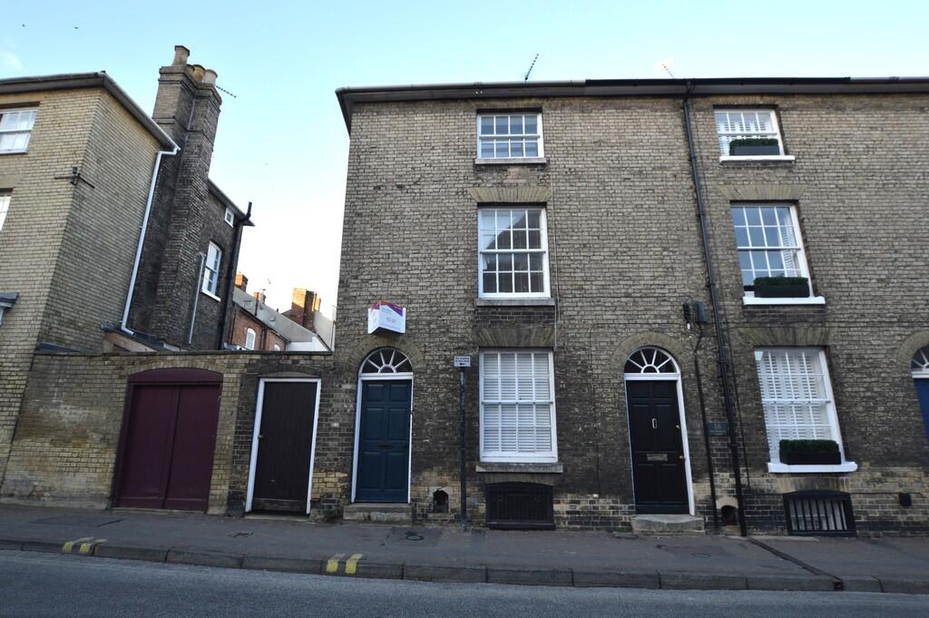4 bed Town House for rent in Bury St Edmunds. From Tennens Properties Ltd - Bury St. Edmunds 4 bed Town House for rent in Bury St Edmunds. From Tennens Properties Ltd - Bury St. Edmunds