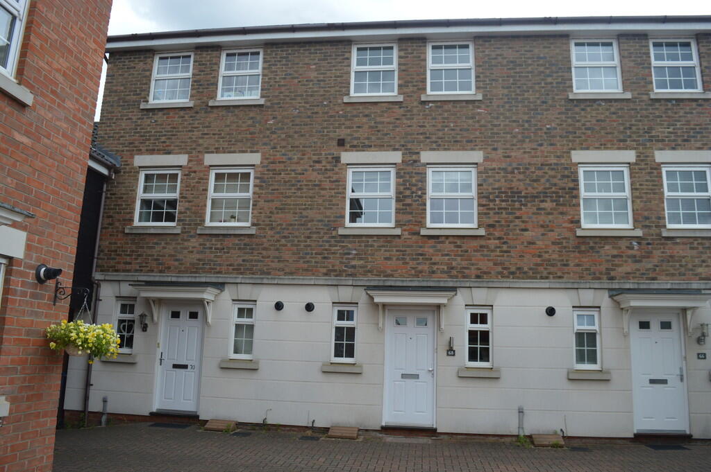 3 bed Mid Terraced House for rent in Great Barton. From Tennens Properties Ltd - Bury St. Edmunds 3 bed Mid Terraced House for rent in Great Barton. From Tennens Properties Ltd - Bury St. Edmunds