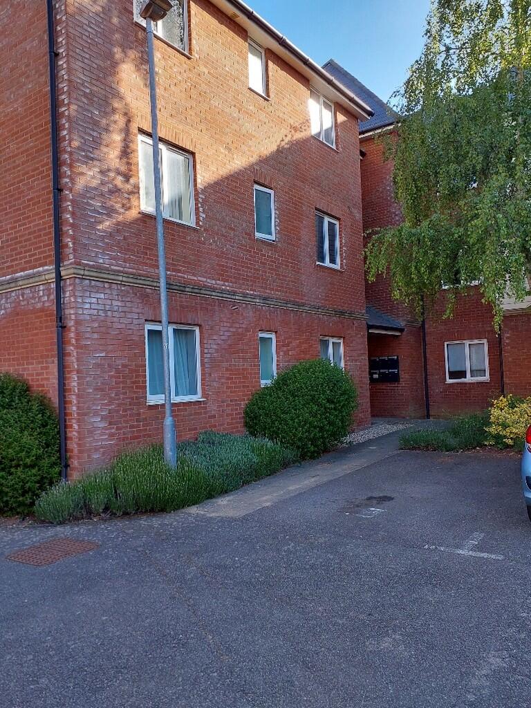 2 bed Apartment for rent in Stowmarket. From Tennens Properties Ltd - Bury St. Edmunds