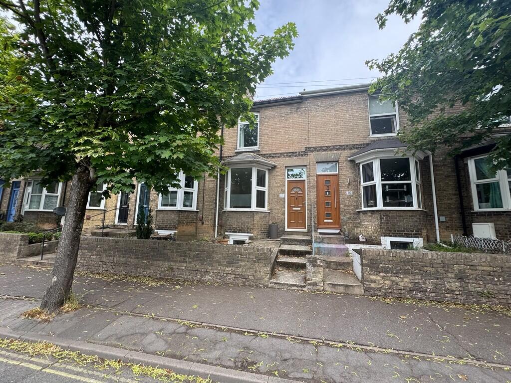 2 bed Mid Terraced House for rent in Bury St Edmunds. From Tennens Properties Ltd - Bury St. Edmunds 2 bed Mid Terraced House for rent in Bury St Edmunds. From Tennens Properties Ltd - Bury St. Edmunds