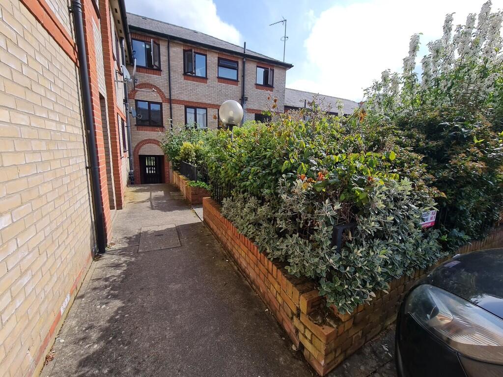 2 bed House (unspecified) for rent in Stowmarket. From Tennens Properties Ltd - Bury St. Edmunds