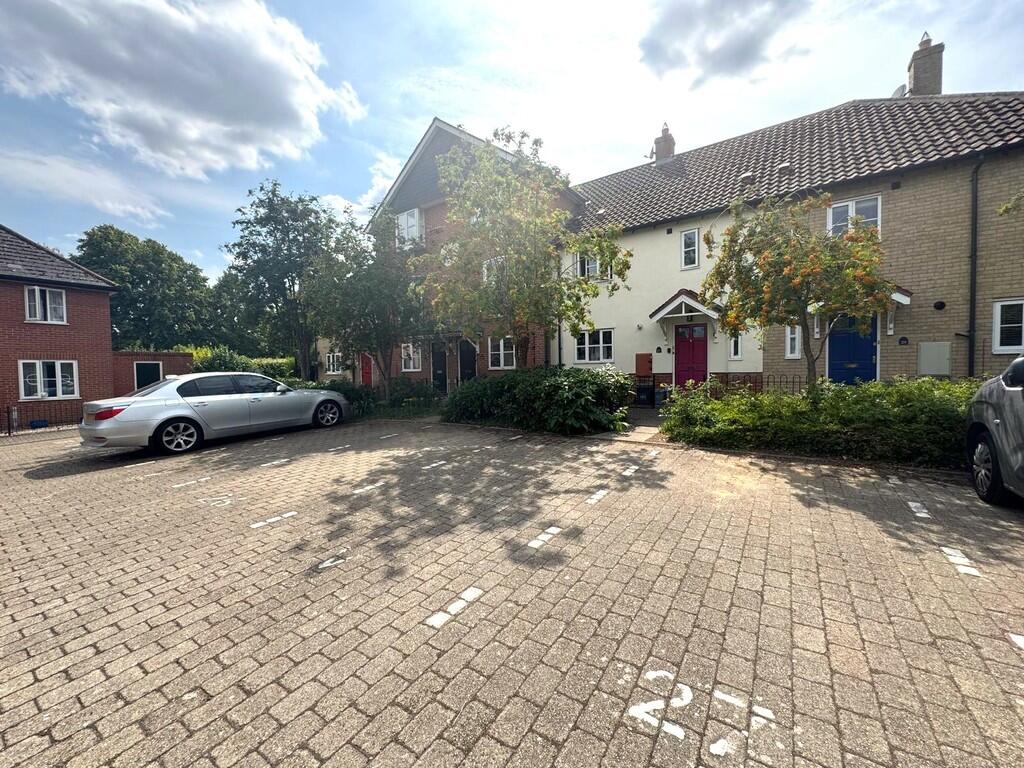 3 bed Mid Terraced House for rent in Bury St Edmunds. From Tennens Properties Ltd - Bury St. Edmunds