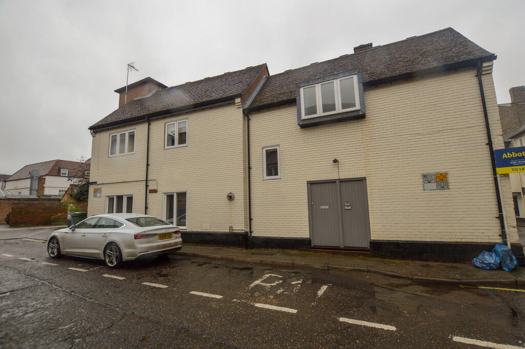 2 bed Apartment for rent in Bury St Edmunds. From Tennens Properties Ltd - Bury St. Edmunds 2 bed Apartment for rent in Bury St Edmunds. From Tennens Properties Ltd - Bury St. Edmunds