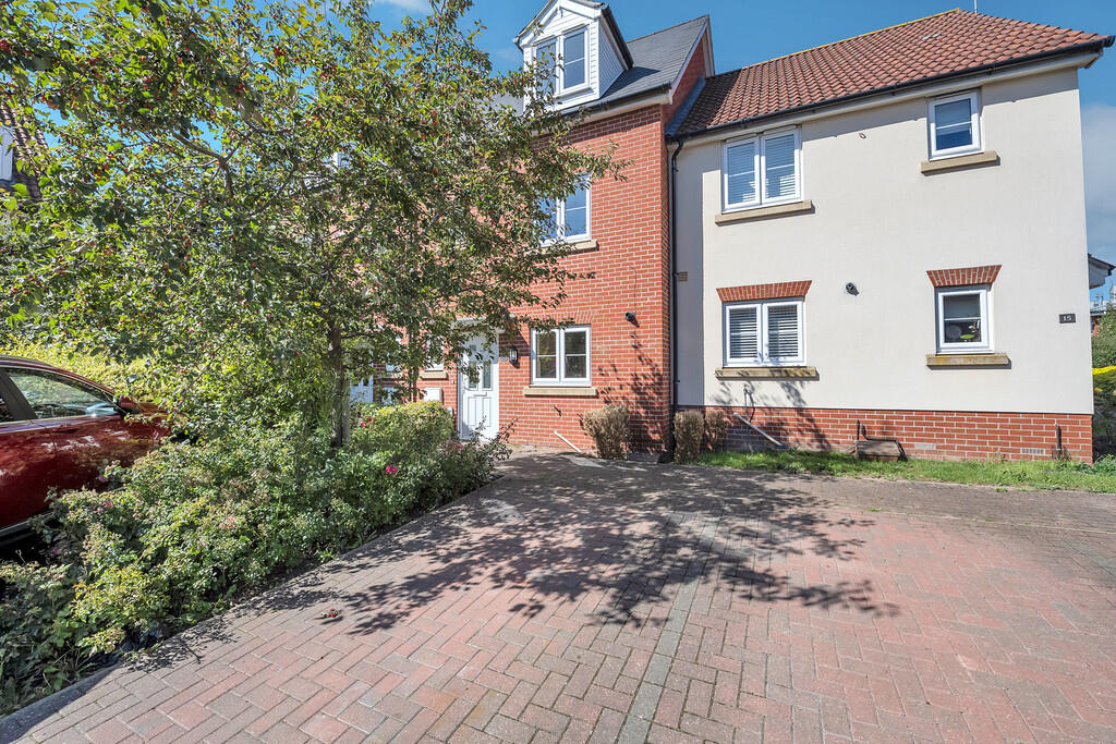 4 bed Town House for rent in Bury St Edmunds. From Tennens Properties Ltd - Bury St. Edmunds 4 bed Town House for rent in Bury St Edmunds. From Tennens Properties Ltd - Bury St. Edmunds
