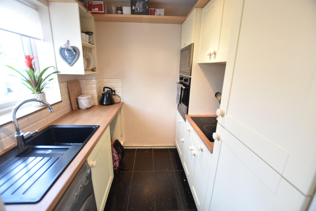 1 bed Mid Terraced House for rent in Bury St Edmunds. From Tennens Properties Ltd - Bury St. Edmunds