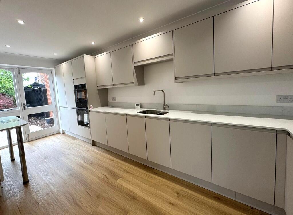 3 bed End of Terrace for rent in Bury St Edmunds. From Tennens Properties Ltd - Bury St. Edmunds 3 bed End of Terrace for rent in Bury St Edmunds. From Tennens Properties Ltd - Bury St. Edmunds