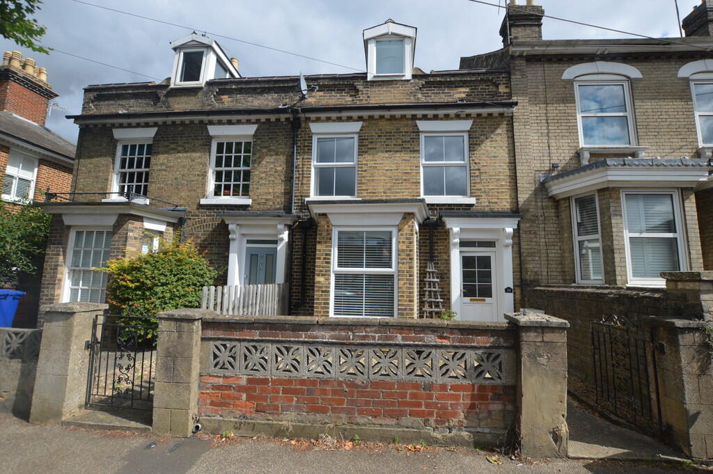 3 bed Town House for rent in Bury St Edmunds. From Tennens Properties Ltd - Bury St. Edmunds 3 bed Town House for rent in Bury St Edmunds. From Tennens Properties Ltd - Bury St. Edmunds