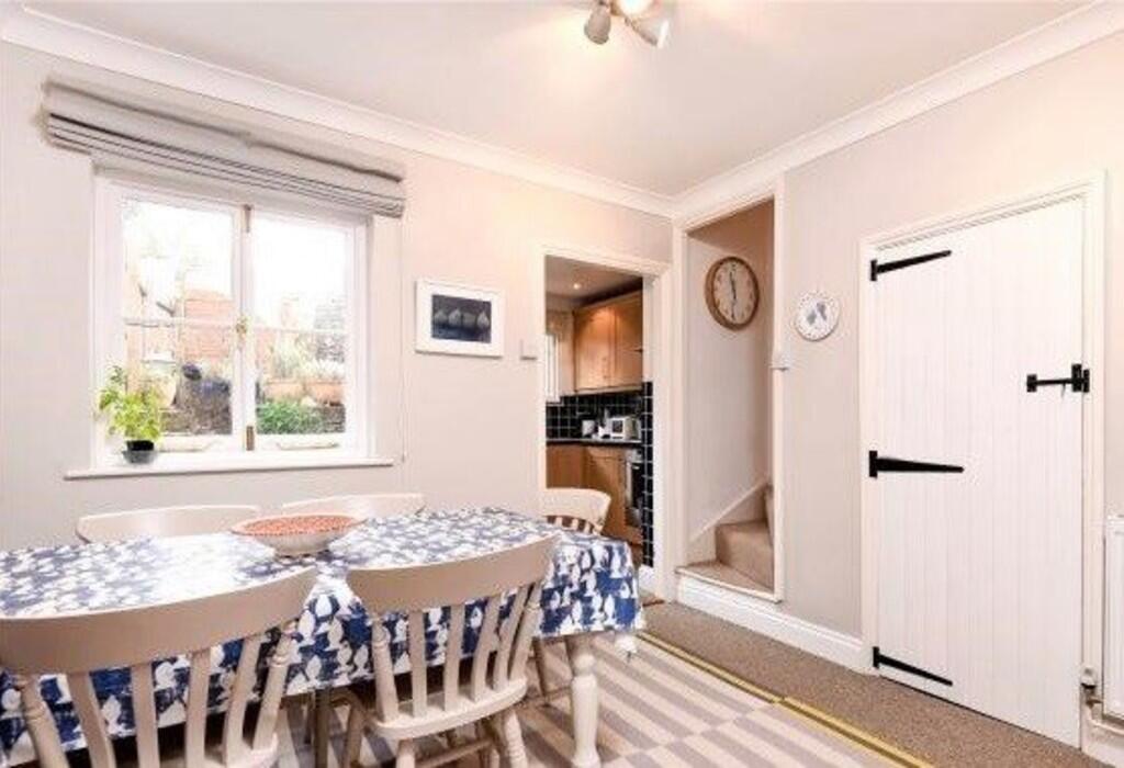 2 bed Mid Terraced House for rent in Bury St Edmunds. From Tennens Properties Ltd - Bury St. Edmunds 2 bed Mid Terraced House for rent in Bury St Edmunds. From Tennens Properties Ltd - Bury St. Edmunds