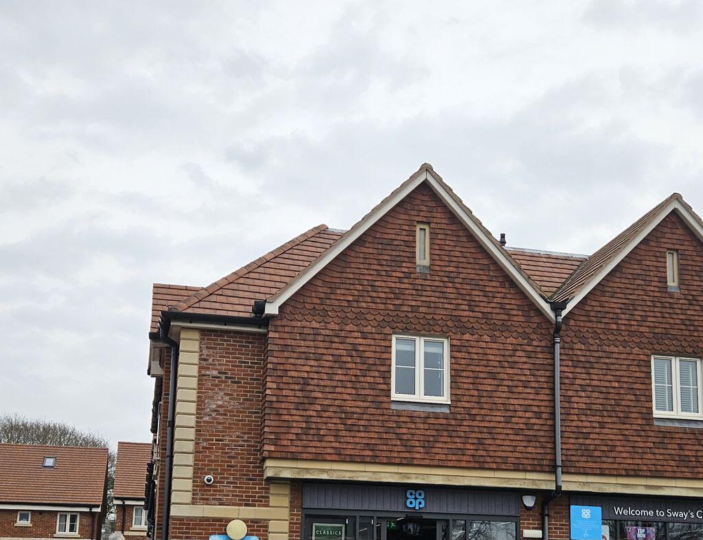 2 bed 1st Floor Flat for rent in Sway. From Denisons Estate Agents - Christchurch