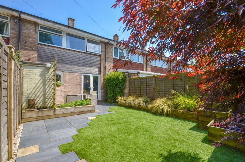 3 bed Mid Terraced House for rent in Winkton. From Denisons Estate Agents - Christchurch 3 bed Mid Terraced House for rent in Winkton. From Denisons Estate Agents - Christchurch