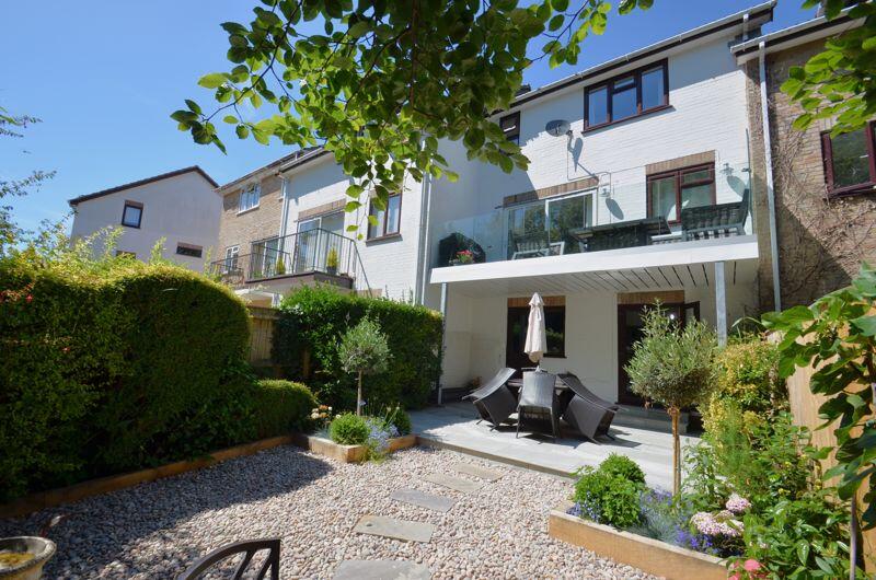 4 bed Town House for rent in Winkton. From Denisons Estate Agents - Christchurch 4 bed Town House for rent in Winkton. From Denisons Estate Agents - Christchurch