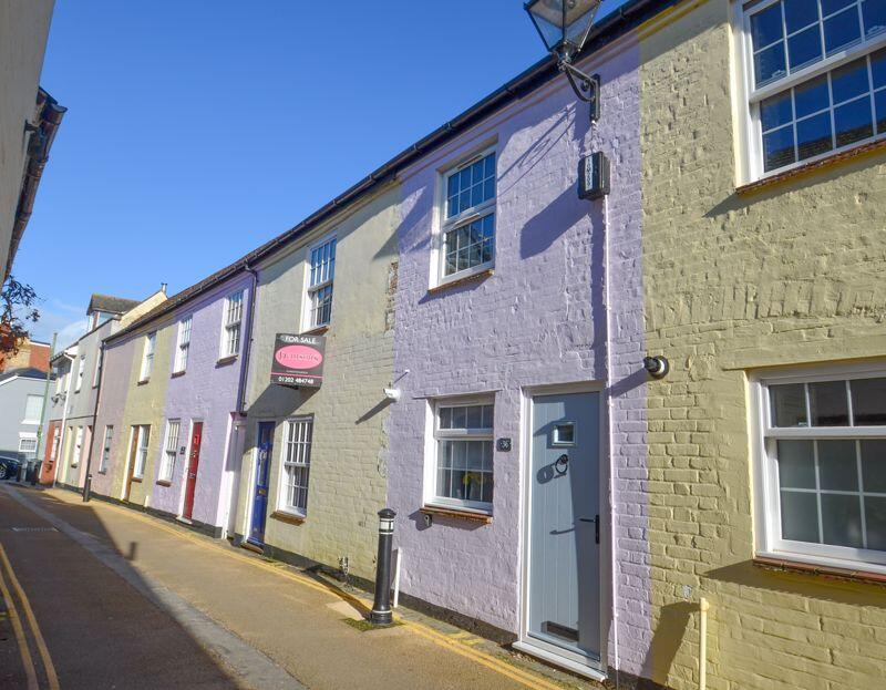 2 bed Cottage for rent in Winkton. From Denisons Estate Agents - Christchurch 2 bed Cottage for rent in Winkton. From Denisons Estate Agents - Christchurch