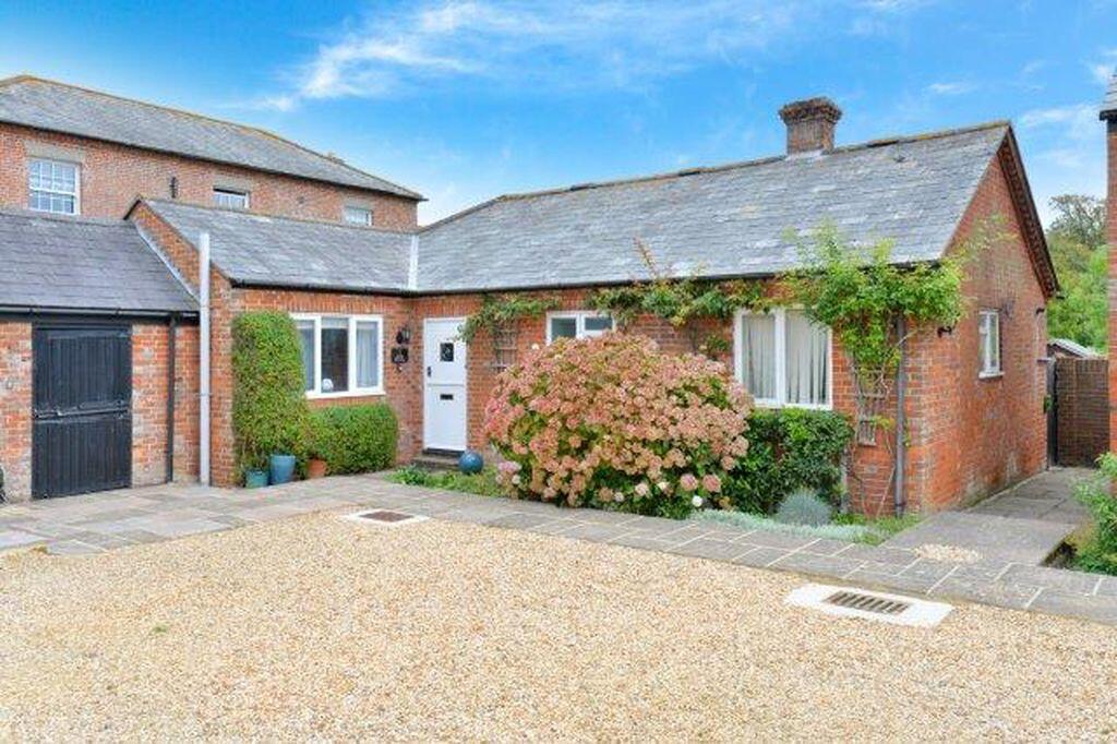 3 bed Detached for rent in New Milton. From Denisons Estate Agents - Christchurch
