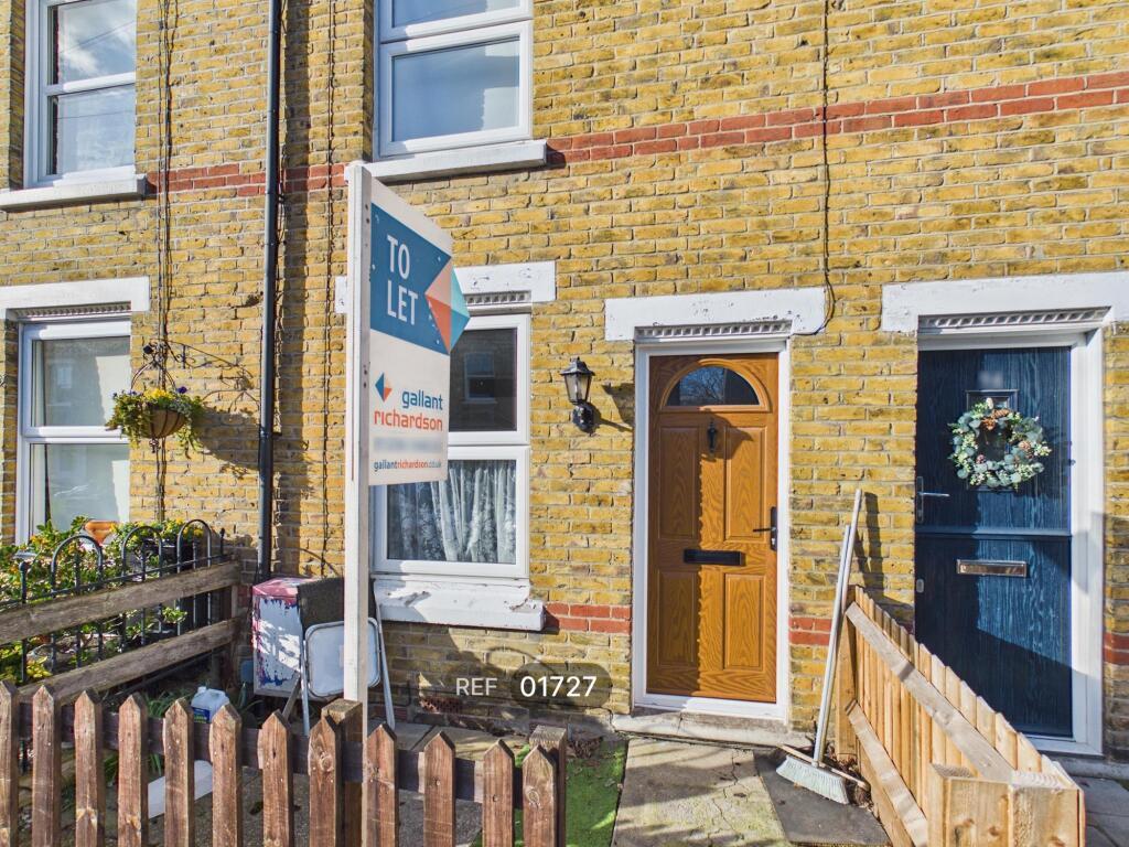 2 bed Mid Terraced House for rent in Colchester. From Gallant Richardson - Colchester