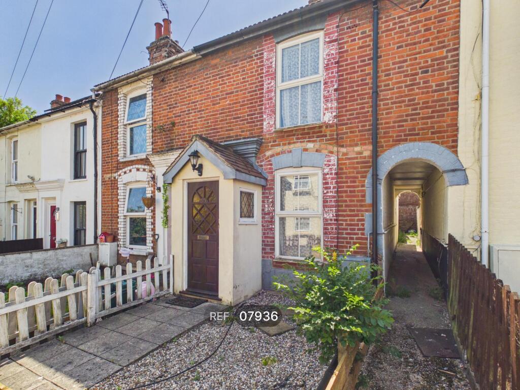 2 bed Mid Terraced House for rent in Berechurch. From Gallant Richardson - Colchester
