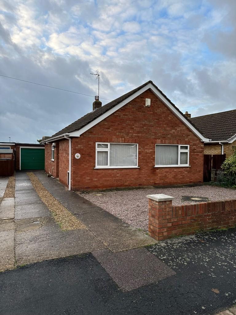 2 bed Detached bungalow for rent in Farcet. From Cookes Property Management - Peterborough