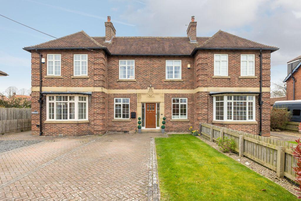 4 bed Mid Terraced House for rent in Helmsley. From Cundalls - Malton