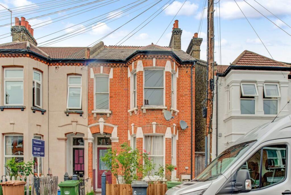 2 bed 1st Floor Flat for rent in Catford. From Burnet Ware - Herne Hill