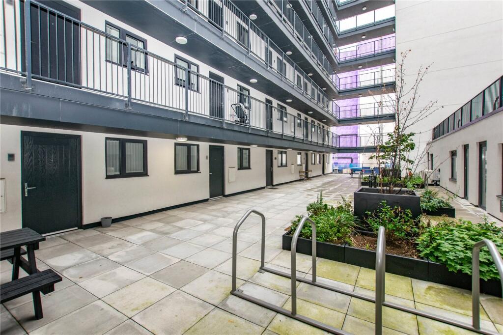 2 bed 1st Floor Flat for rent in Liverpool. From Matthews of Chester - Chester 2 bed 1st Floor Flat for rent in Liverpool. From Matthews of Chester - Chester