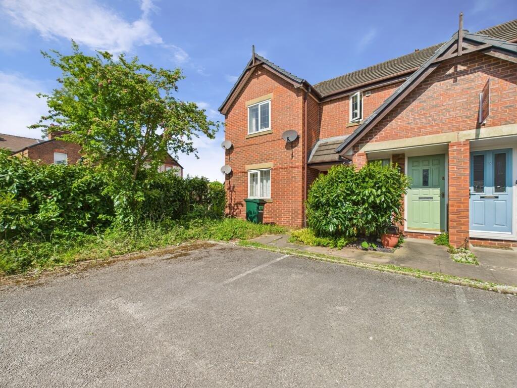 2 bed 1st Floor Flat for rent in Moston. From Matthews of Chester - Chester