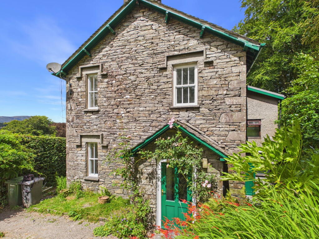 3 bed Semi Detached for rent in Hawkshead. From Matthews Benjamin - Windermere 3 bed Semi Detached for rent in Hawkshead. From Matthews Benjamin - Windermere