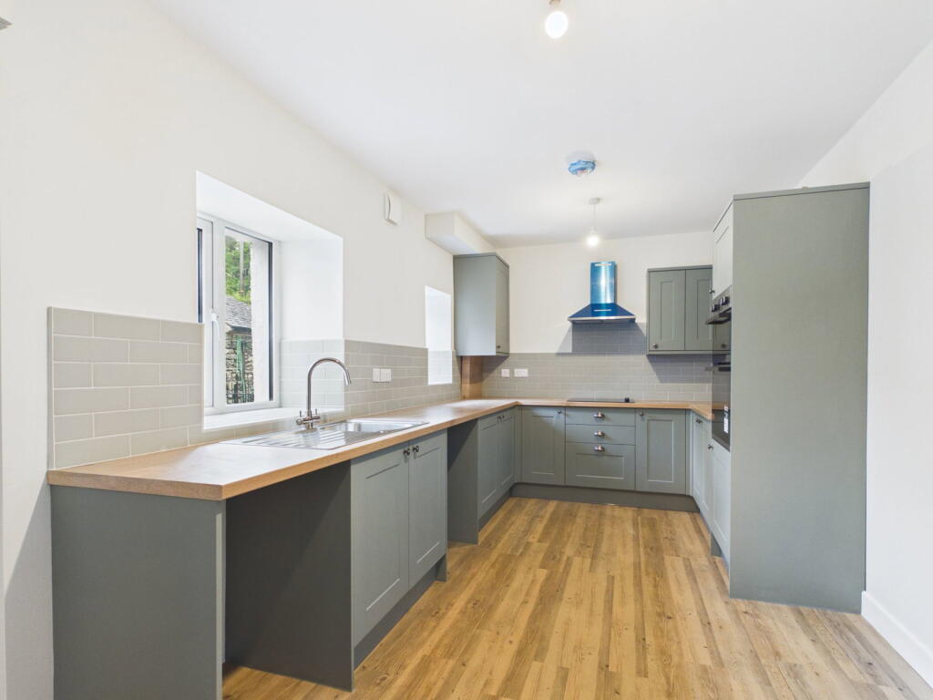 3 bed Mid Terraced House for rent in Windermere. From Matthews Benjamin - Windermere 3 bed Mid Terraced House for rent in Windermere. From Matthews Benjamin - Windermere