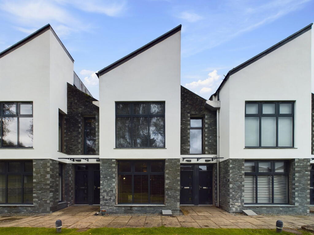 2 bed Apartment for rent in Ambleside. From Matthews Benjamin - Windermere 2 bed Apartment for rent in Ambleside. From Matthews Benjamin - Windermere