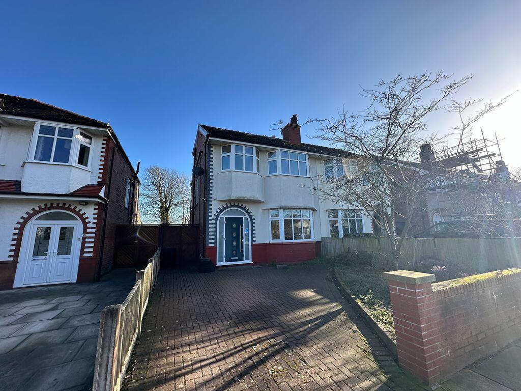 5 bed Semi Detached for rent in Southport. From Lynn Thompson Estate/Letting Agents - Southport 5 bed Semi Detached for rent in Southport. From Lynn Thompson Estate/Letting Agents - Southport