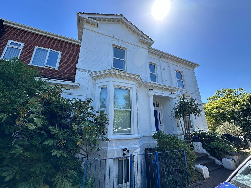 1 bed 1st Floor Flat for rent in Southport. From Lynn Thompson Estate/Letting Agents - Southport