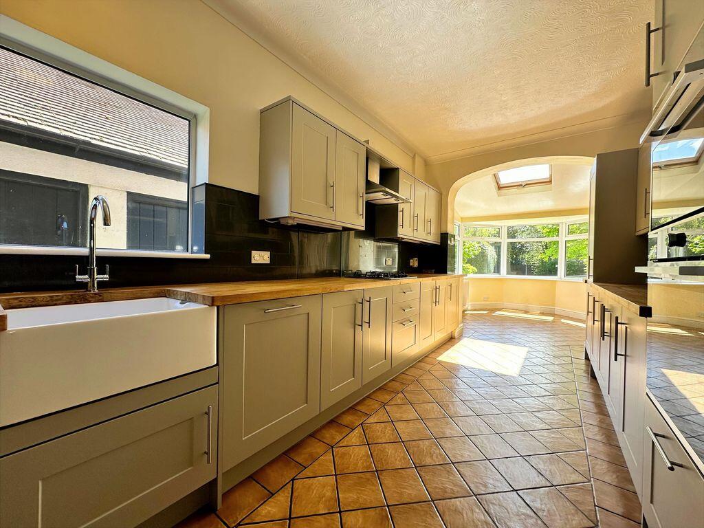5 bed Detached for rent in Southport. From Lynn Thompson Estate/Letting Agents - Southport 5 bed Detached for rent in Southport. From Lynn Thompson Estate/Letting Agents - Southport